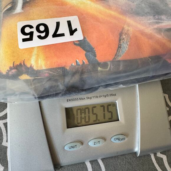 NWT Universal Epic Universe Grand Opening 2025 T-Shirt Mens Small Gray Graphic - Picture 9 of 9